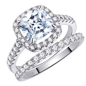 2.2 Carat Cushion Cut Engagement Bridal Set